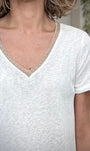 Détail col v lurex t-shirt femme 