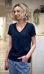 Haut femme bleu marine intemporel
