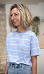 T-shirt femme bleu ciel à rayures blanches et rouges 