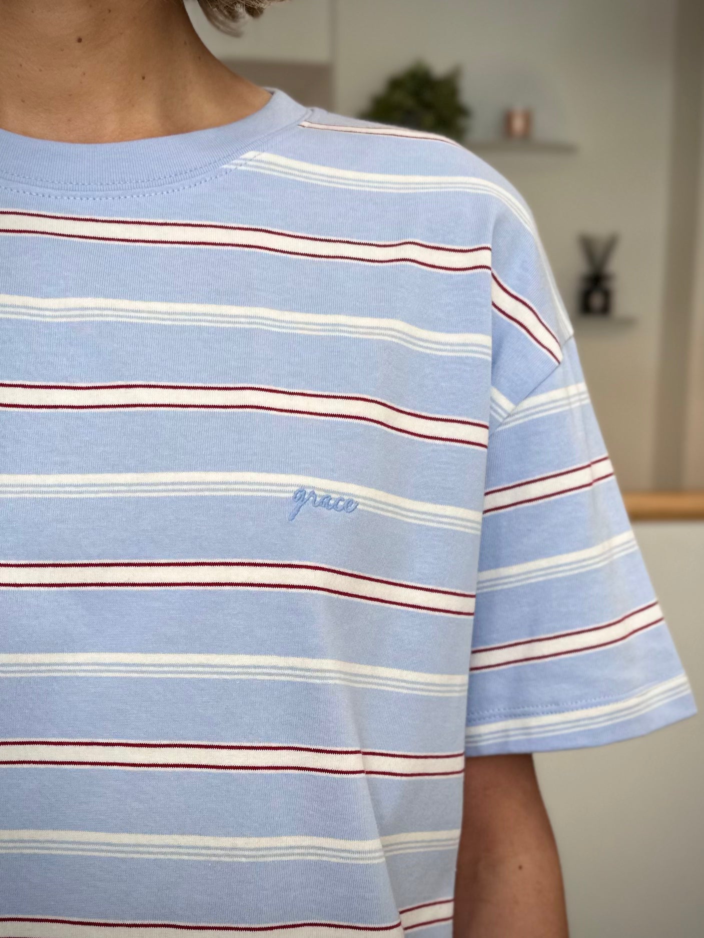 Détail broderie grace sur t-shirt WELSON 