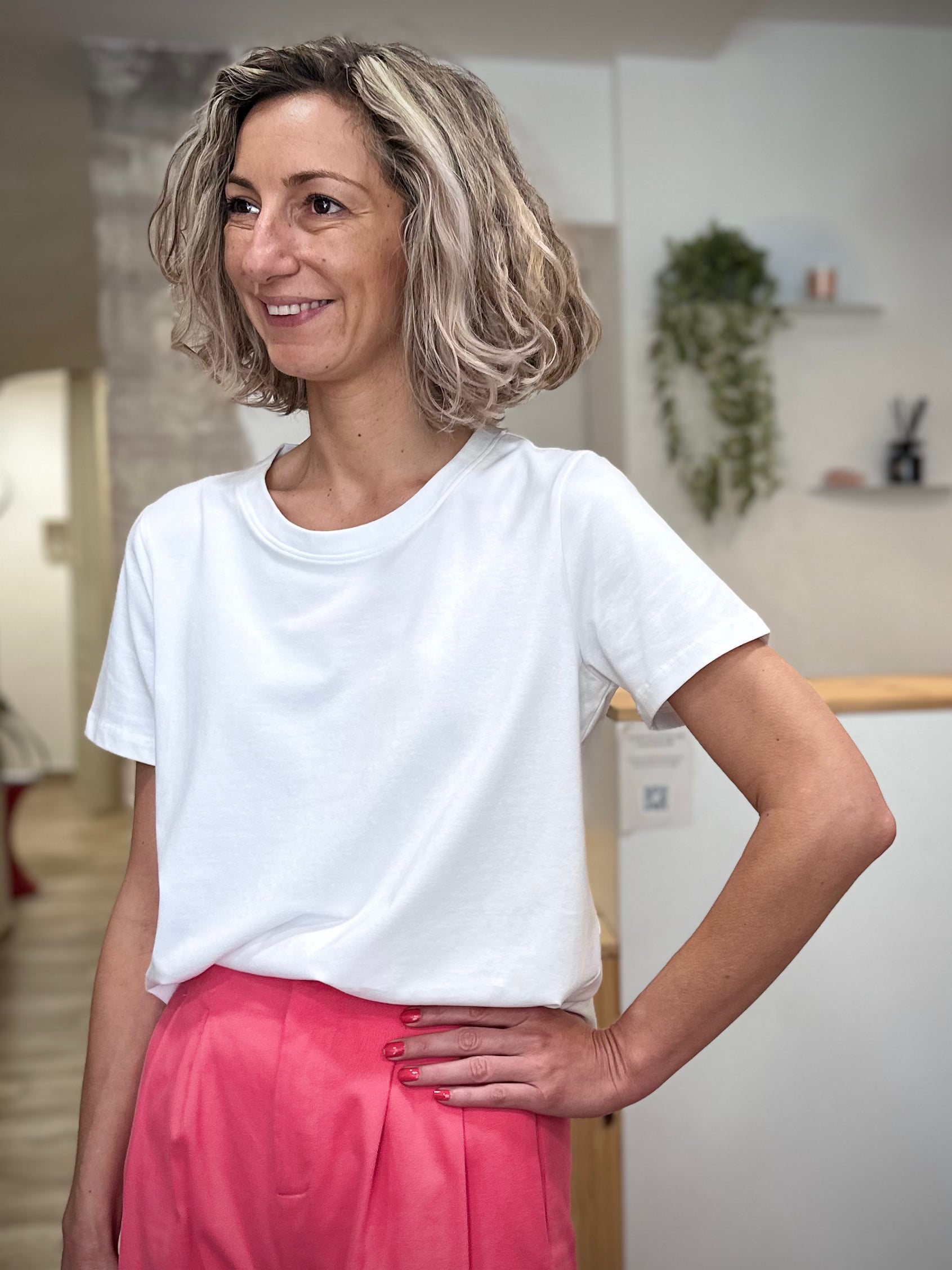 Haut blanc femme casual chic à manches courtes 
