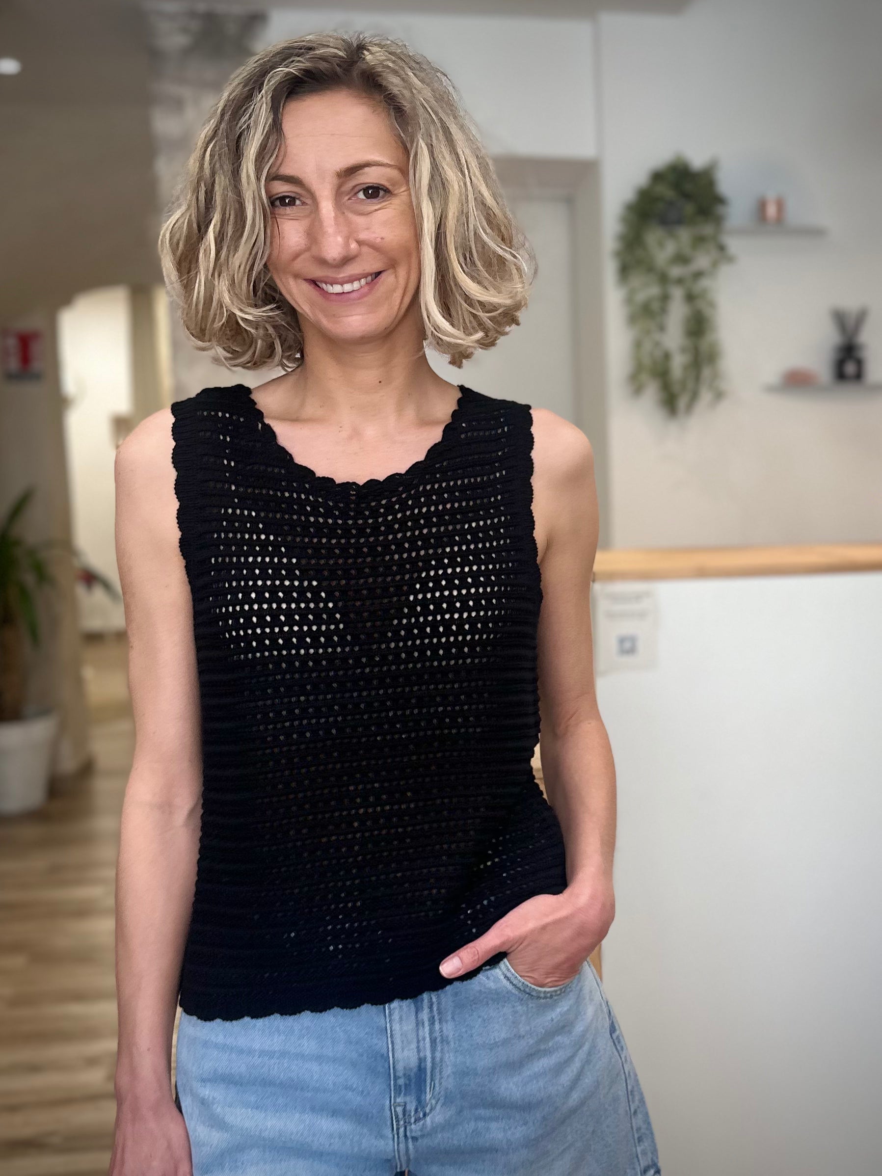 Débardeur femme en crochet léger 