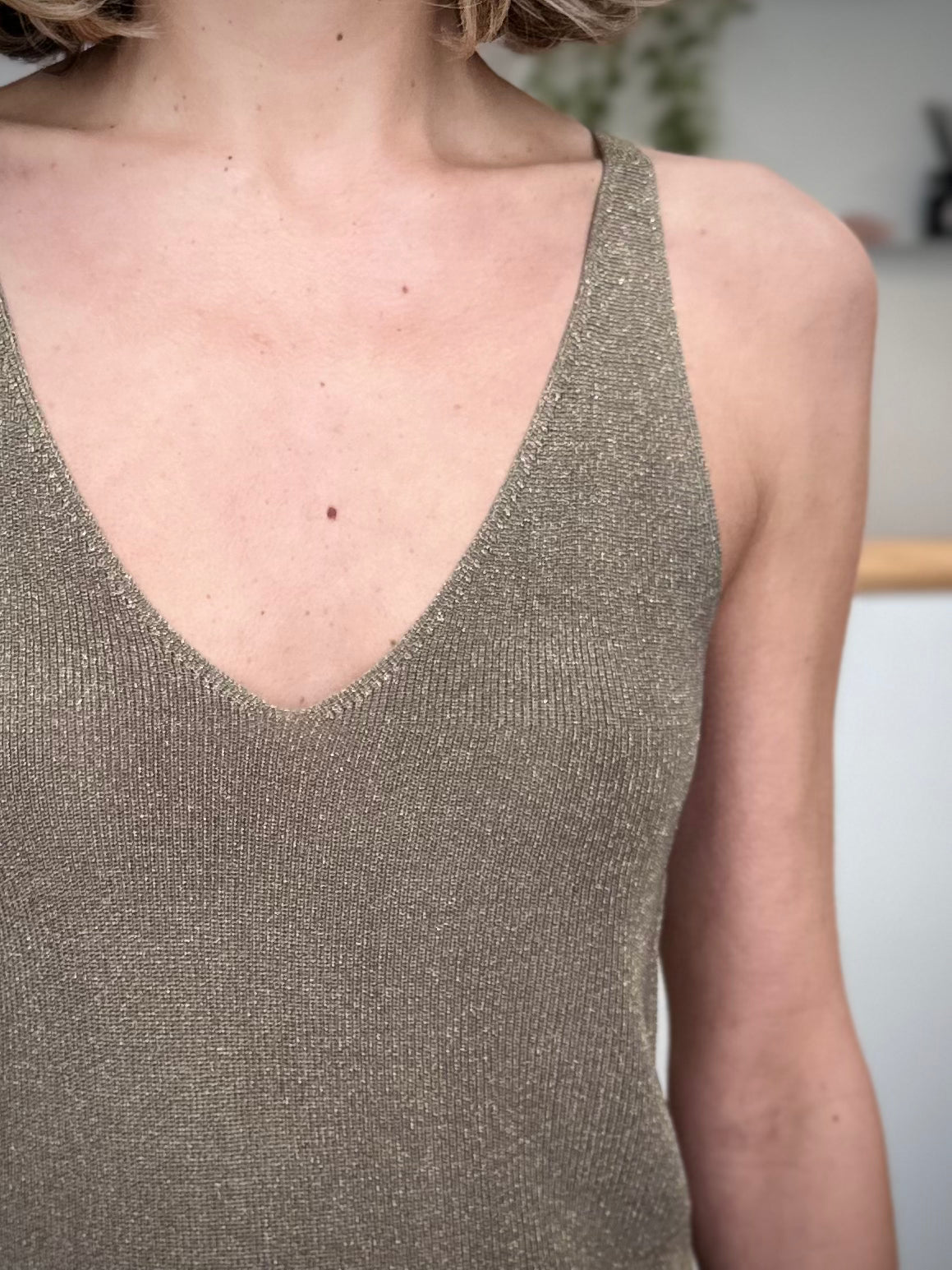 Zoom matière lurex top femme 