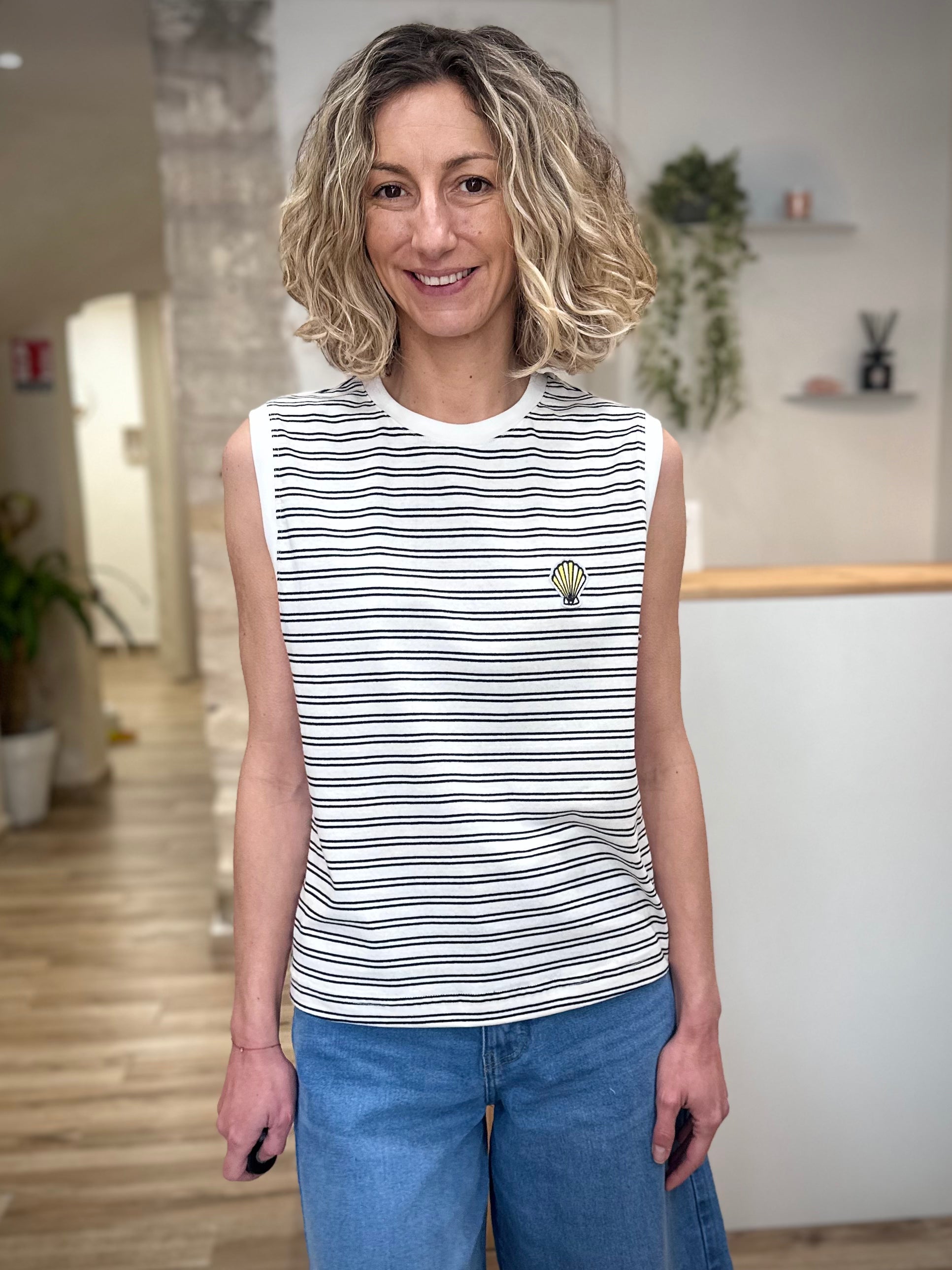 Top rayé femme avec patch poitrine détail estival 