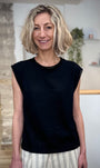 Top noir femme coupe droite élégante et simple 