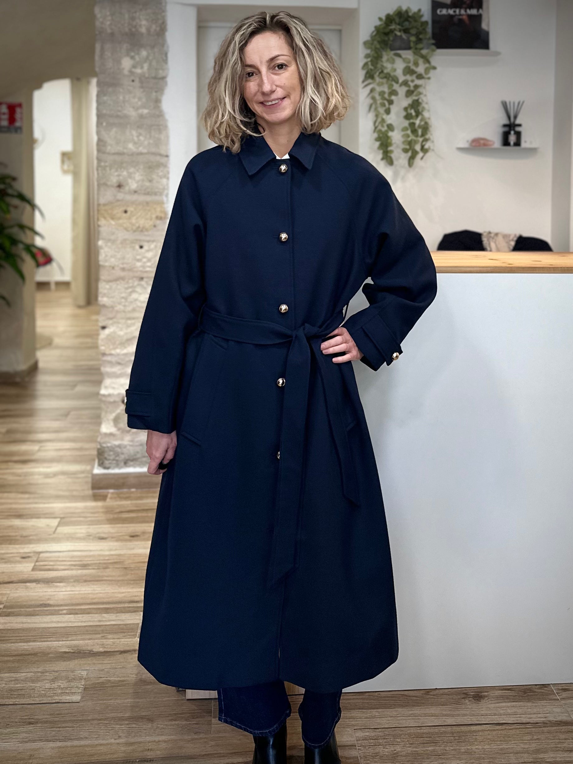 Trench Scott bleu marine ceinturé à la taille