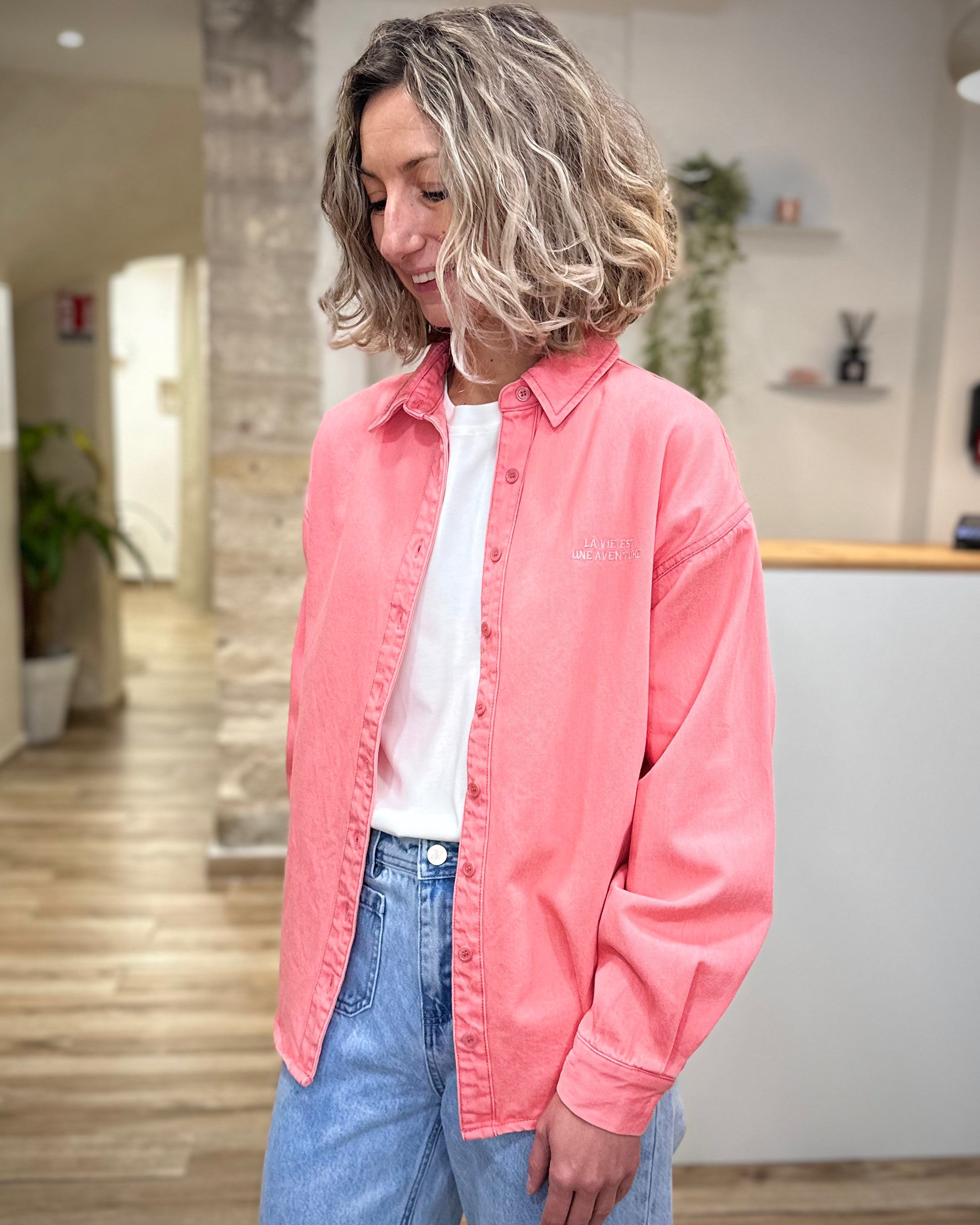 Veste jean rose femme broderie la vie est une aventure