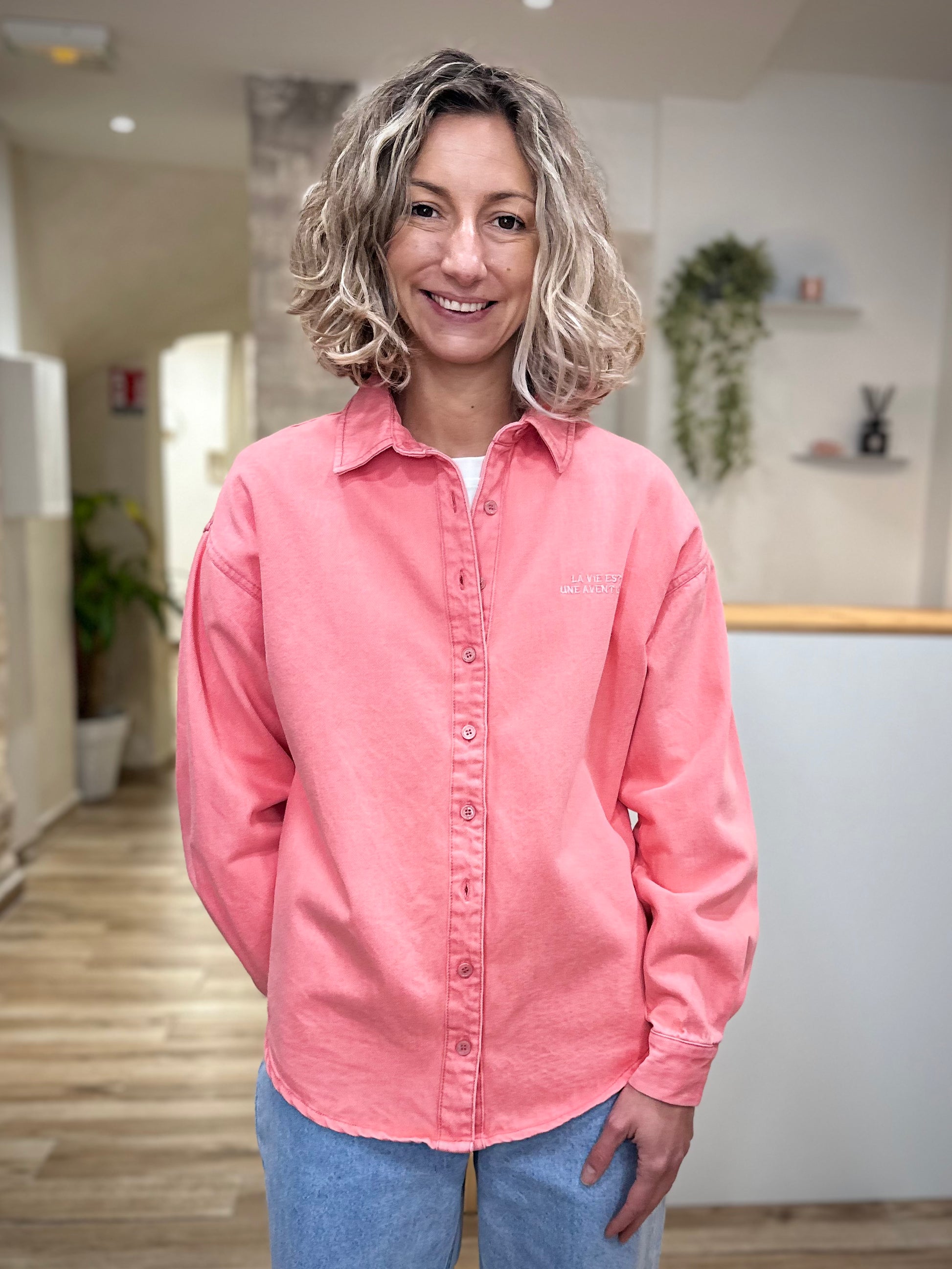 Veste denim rose femme coupe légèrement ample