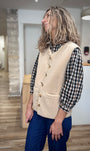 Silhouette automnale femme avec veste sans manches